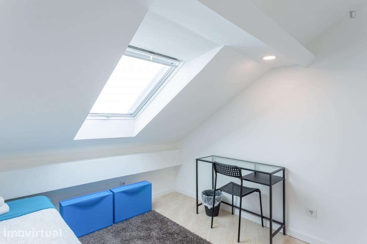 Quarto - localizado em Rio Tinto Porto - Grande imagem: 2/51