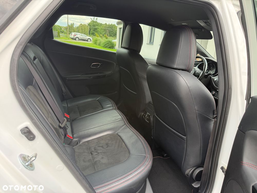 Kia Ceed 1.6 T-GDI GT-Track - 30