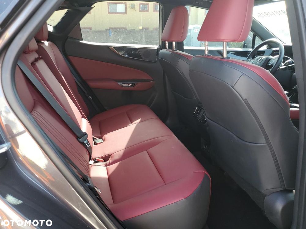 Lexus NX 300 Prestige AWD - 11