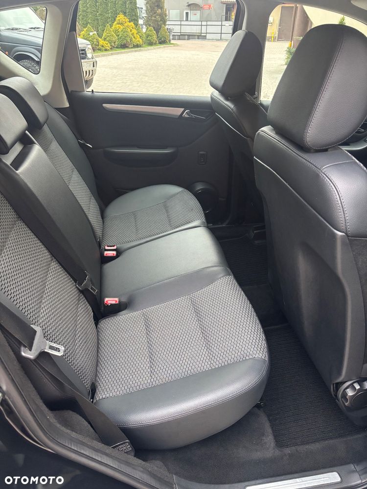 Mercedes-Benz Klasa A 170 Avantgarde Edition 10 - 18