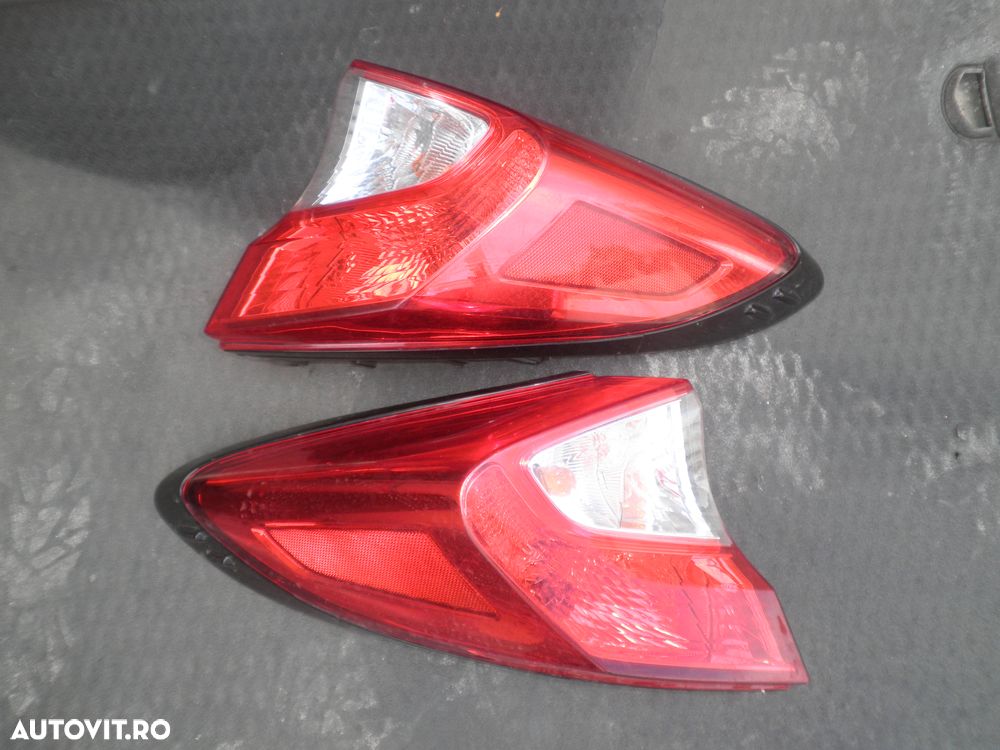 Stop stanga / dreapta aripa Toyota C-HR 2017 81560-F4010 81550-F4010 - 1