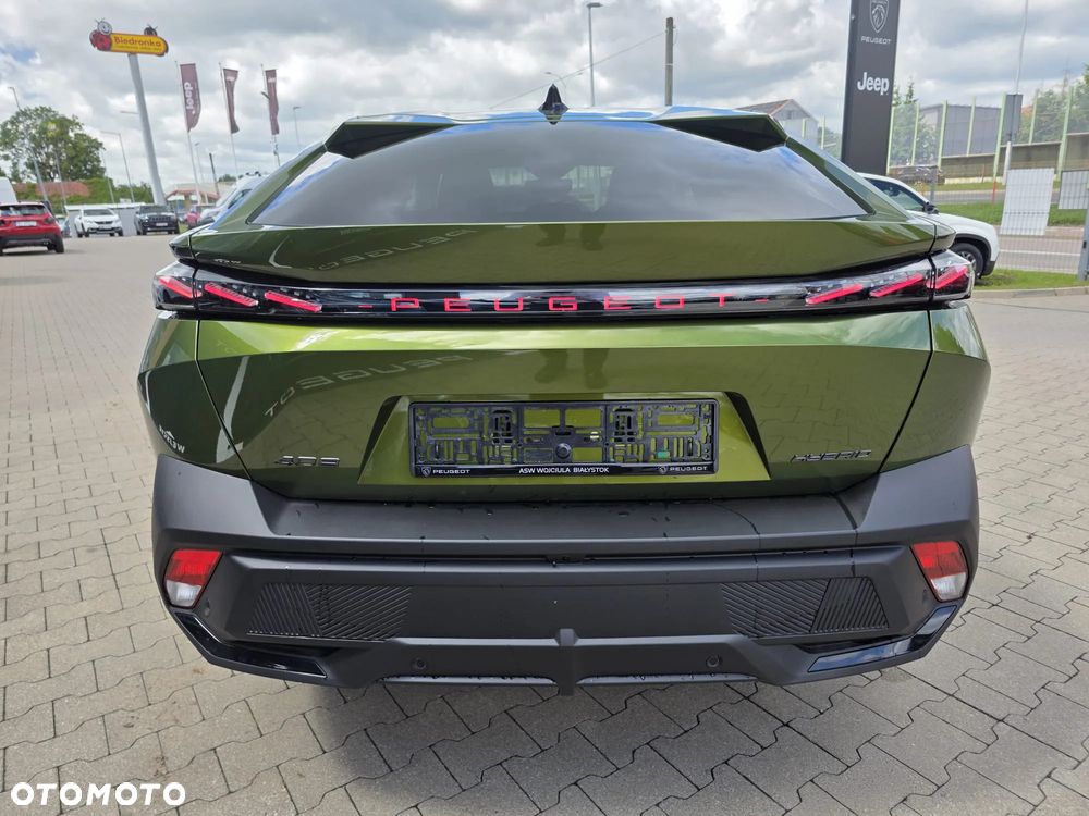Peugeot 408 - 12