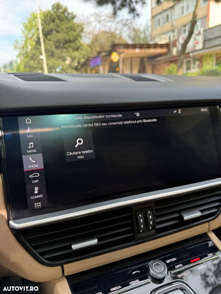 Porsche Cayenne - 17