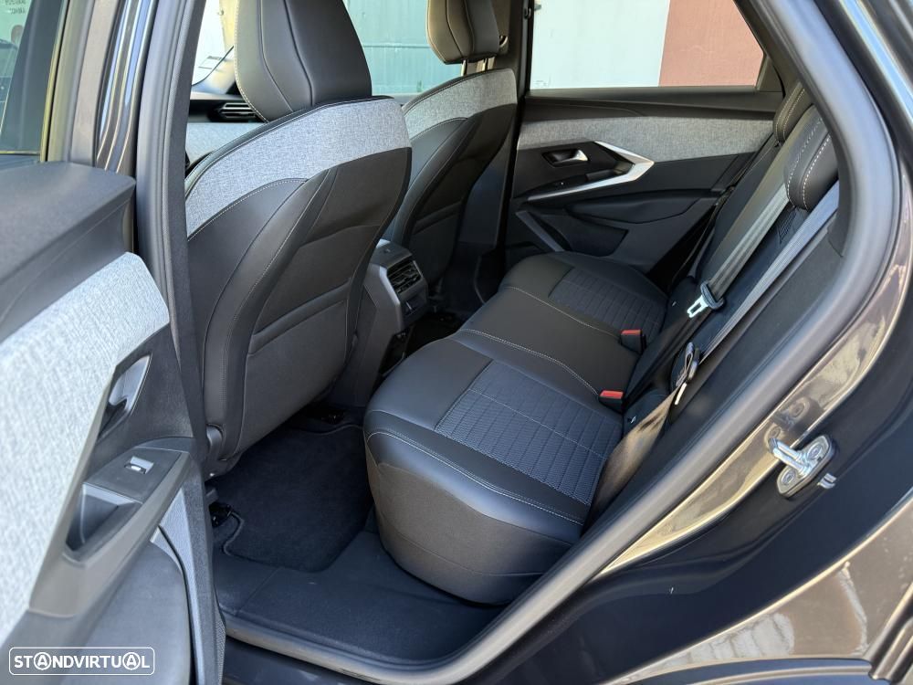 Peugeot E-3008 73 kWh Allure - 19