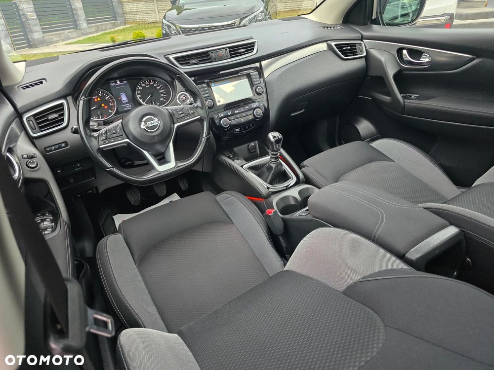 Nissan Qashqai 1.6 DIG-T N-Connecta - 23