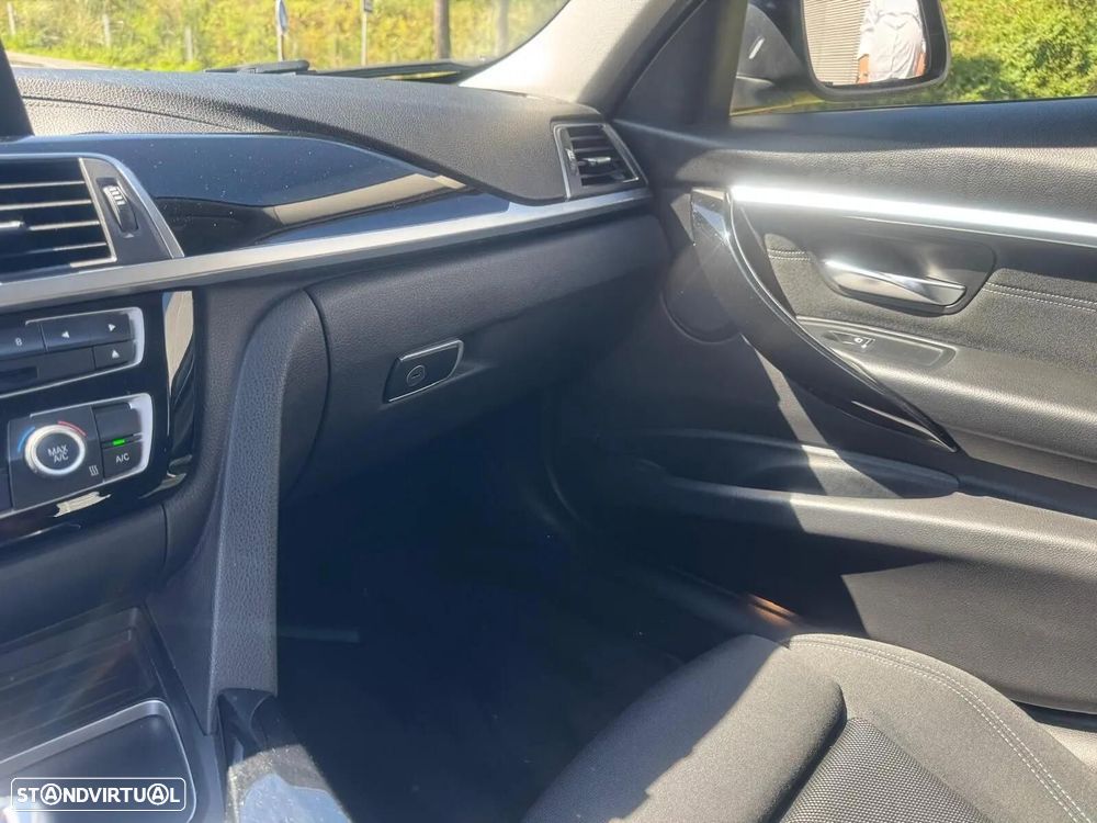 BMW 318 d Line Sport Auto - 15