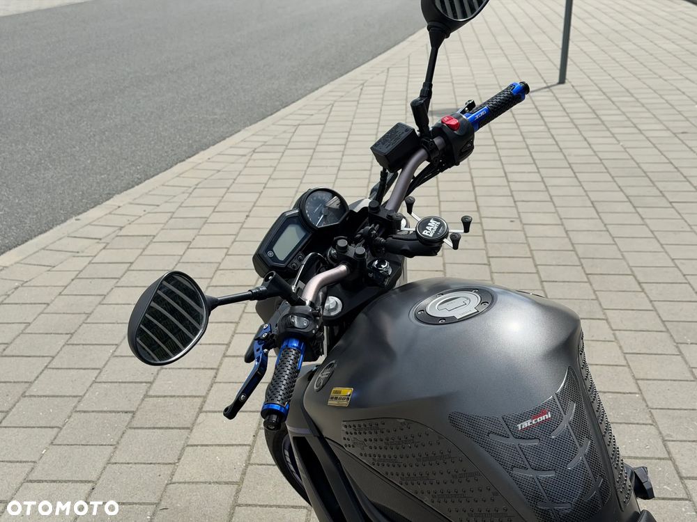 Yamaha XJ - 4