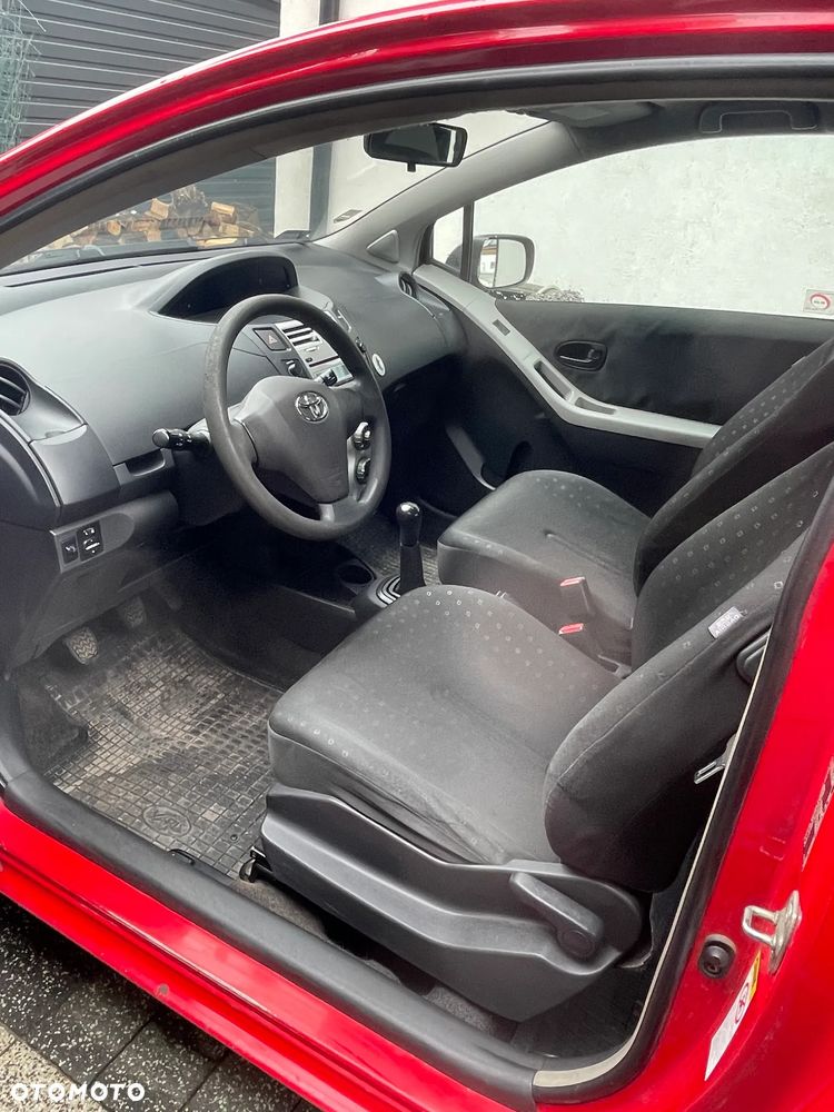 Toyota Yaris - 13