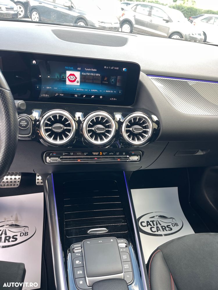 Mercedes-Benz GLA - 31