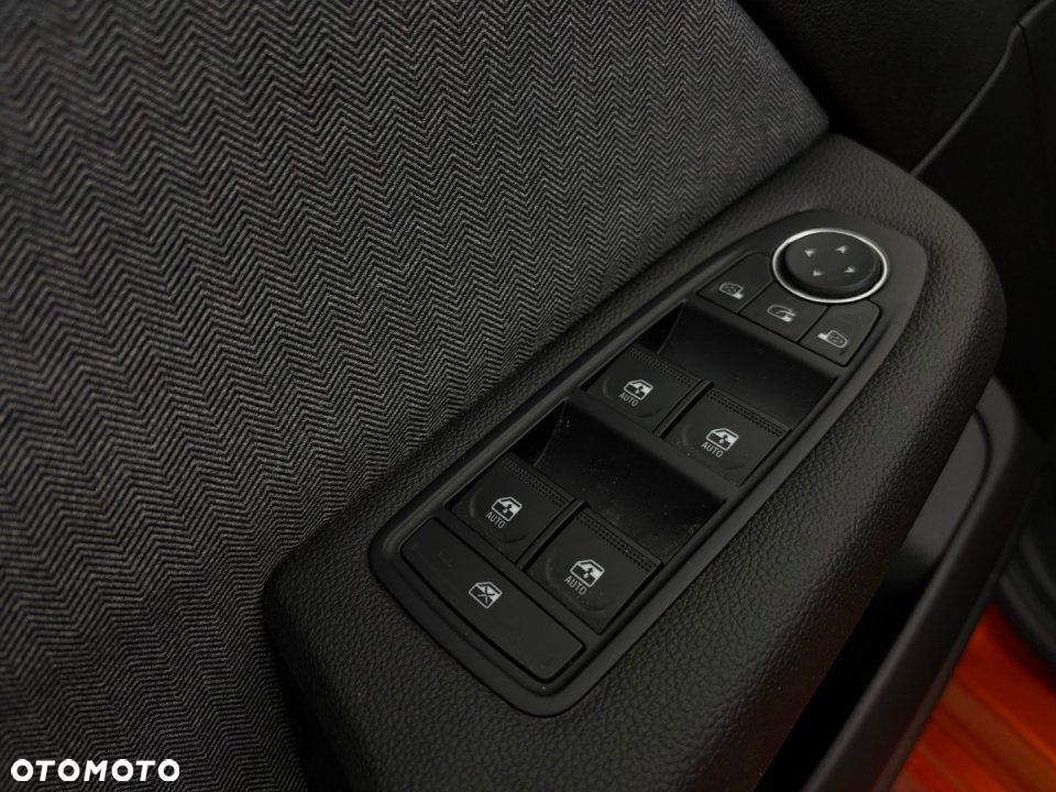 Renault Clio - 11