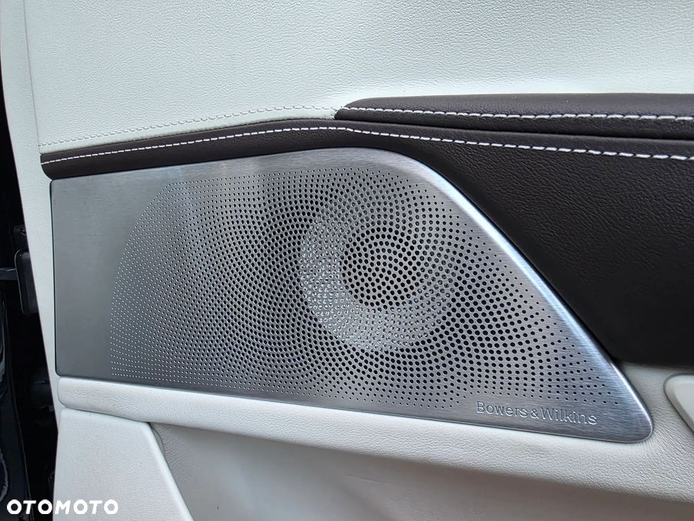 BMW Seria 7 740d xDrive - 24