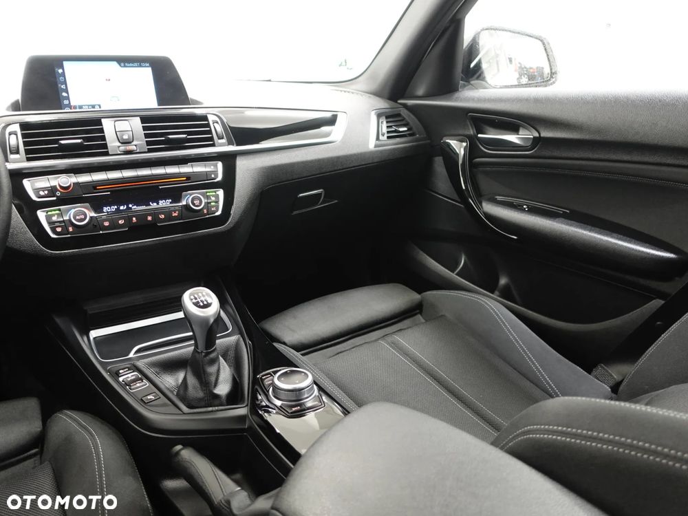 BMW Seria 1 118d xDrive Edition Metropolitan - 36