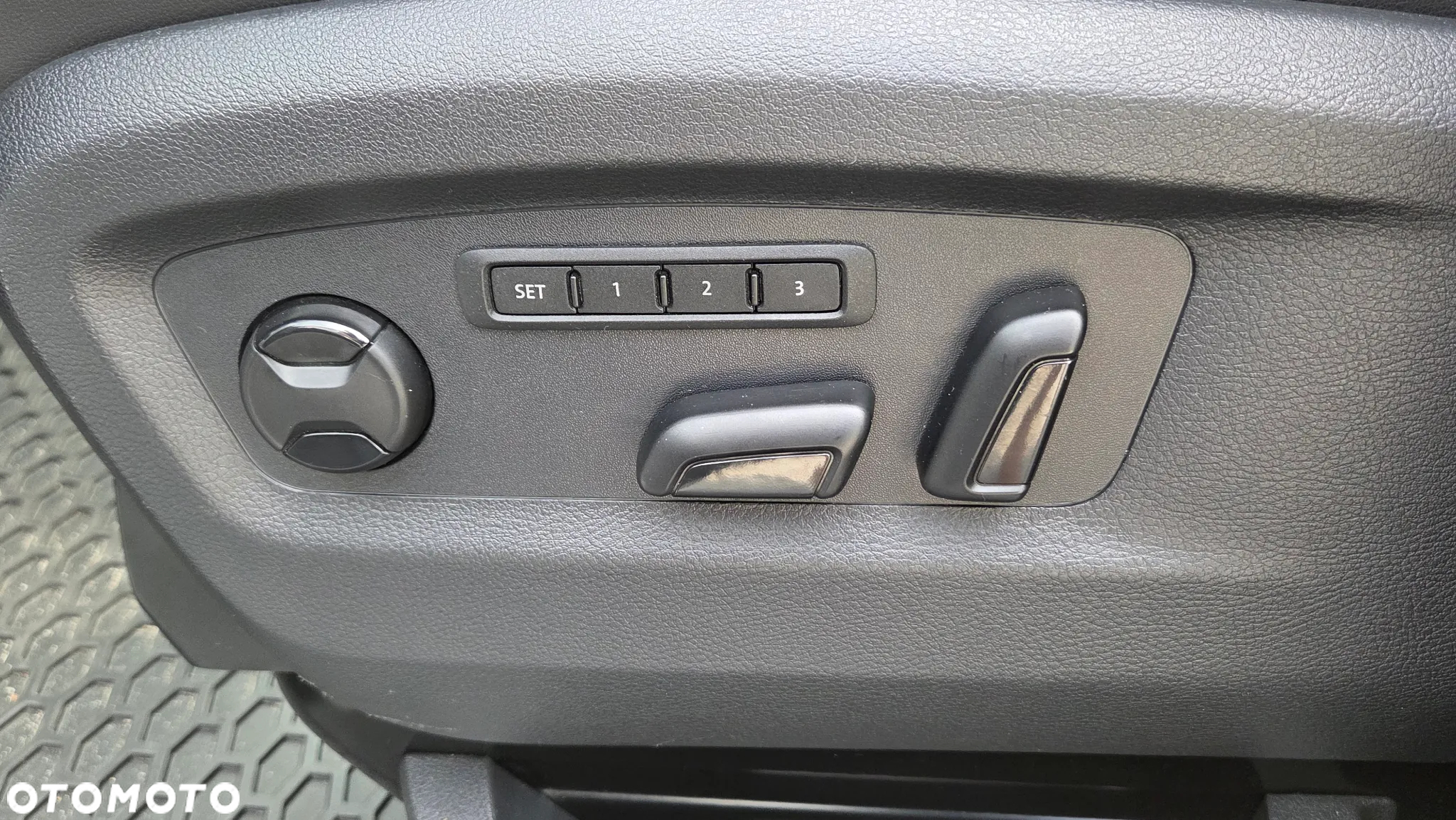 Volkswagen California - 11