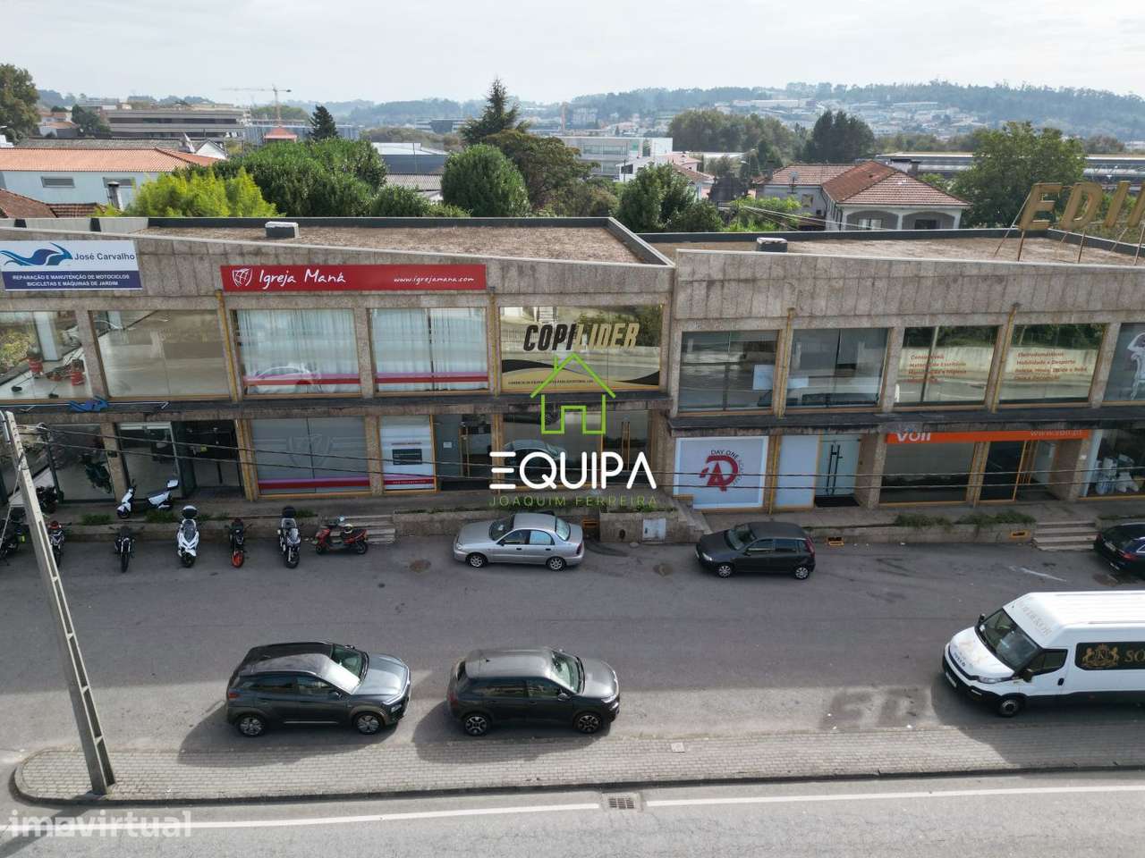 Loja licenciada para comércio e serviços com 3 pisos, em Aldeia Nova - Grande imagem: 2/13