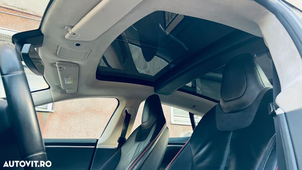 Tesla Model S Performance - 4