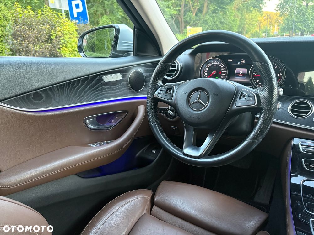 Mercedes-Benz Klasa E 220 d 9G-TRONIC - 8