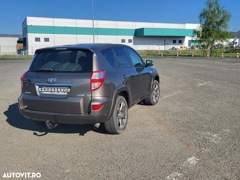Toyota RAV4 - 4