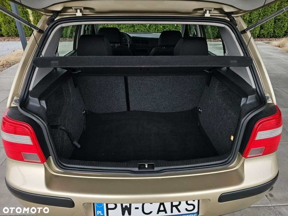 Volkswagen Golf - 18
