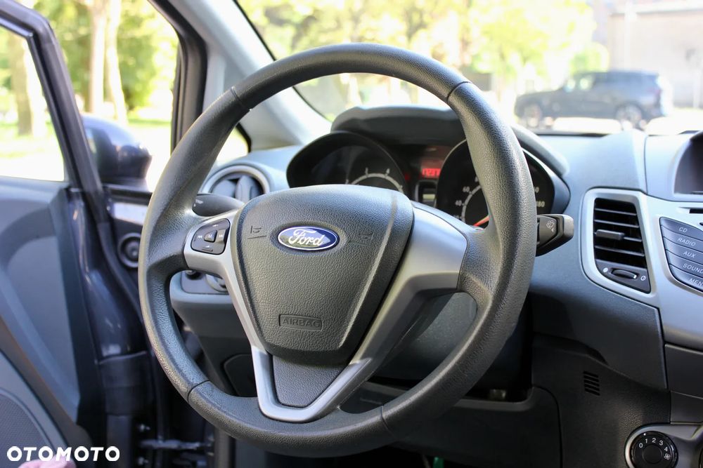 Ford Fiesta - 9