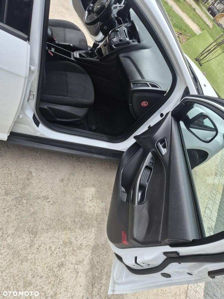 Ford Focus 1.6 SYNC Edition - 2