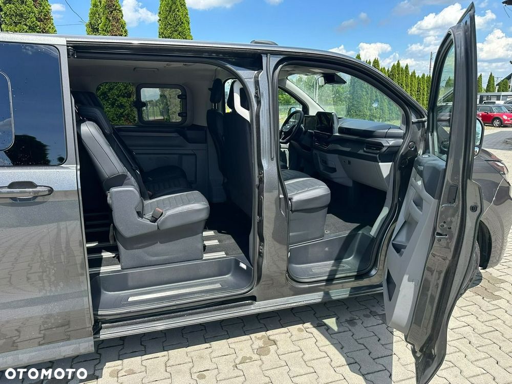 Ford Tourneo Custom - 15