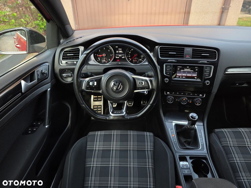 Volkswagen Golf 2.0 TDI BMT GTD - 19