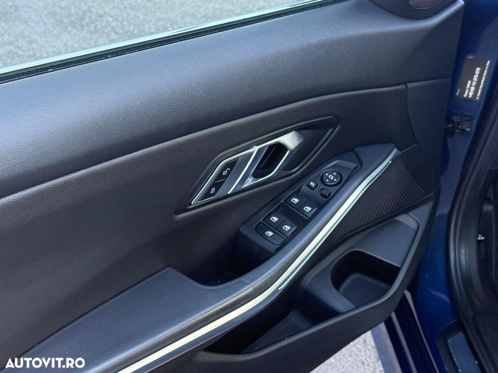 BMW Seria 3 320d xDrive AT MHEV - 14