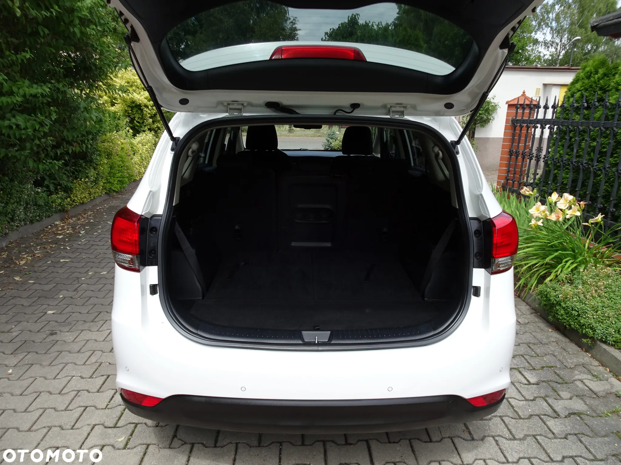 Kia Carens 1.6 GDI Business Line 7os EU6 - 23