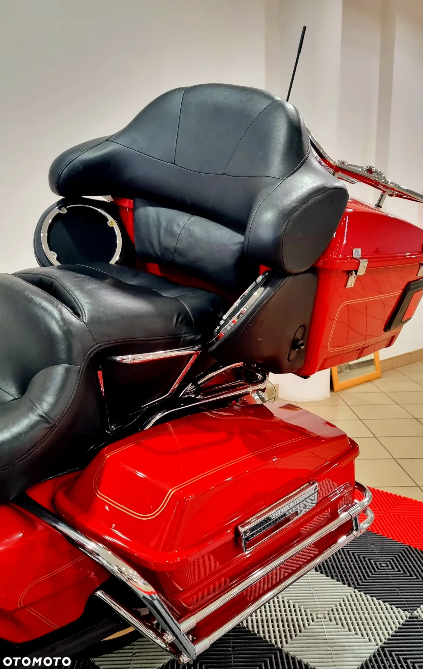 Harley-Davidson FLHTCU Ultra - 10