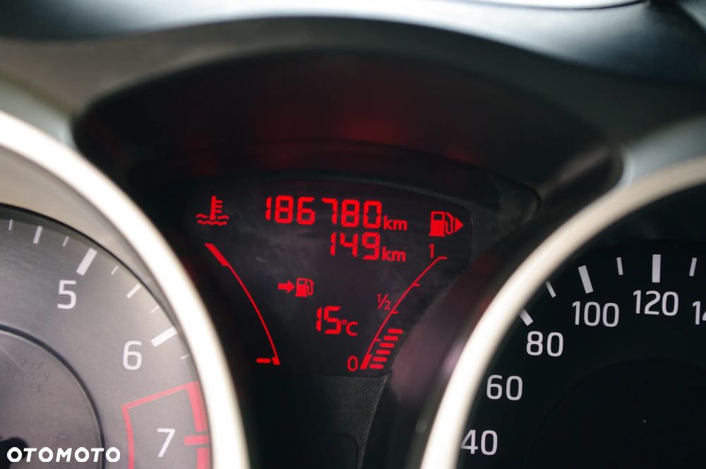 Nissan Juke 1.6 Acenta - 17