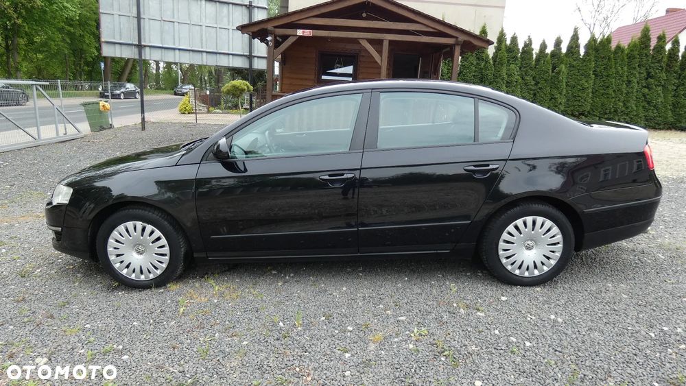 Volkswagen Passat 1.6 Trendline - 5