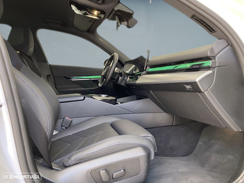 BMW i5 eDrive40 Pack Desportivo M - 14