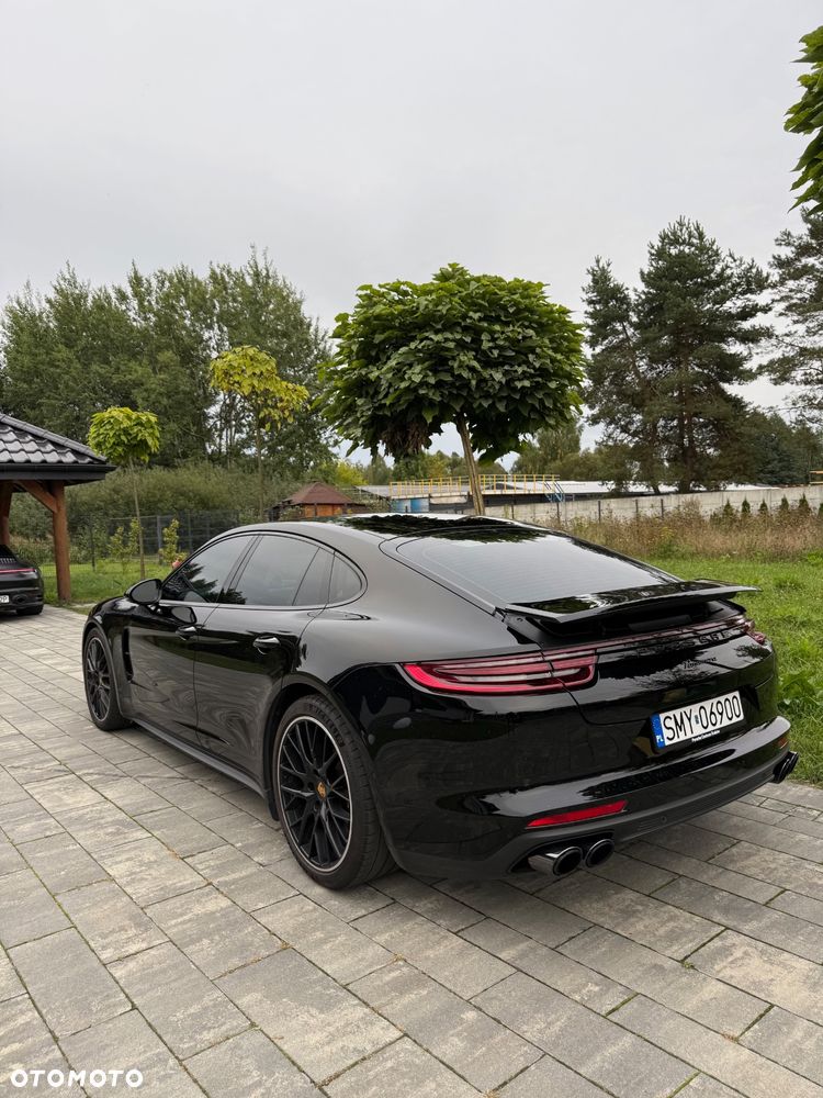 Porsche Panamera Standard - 26