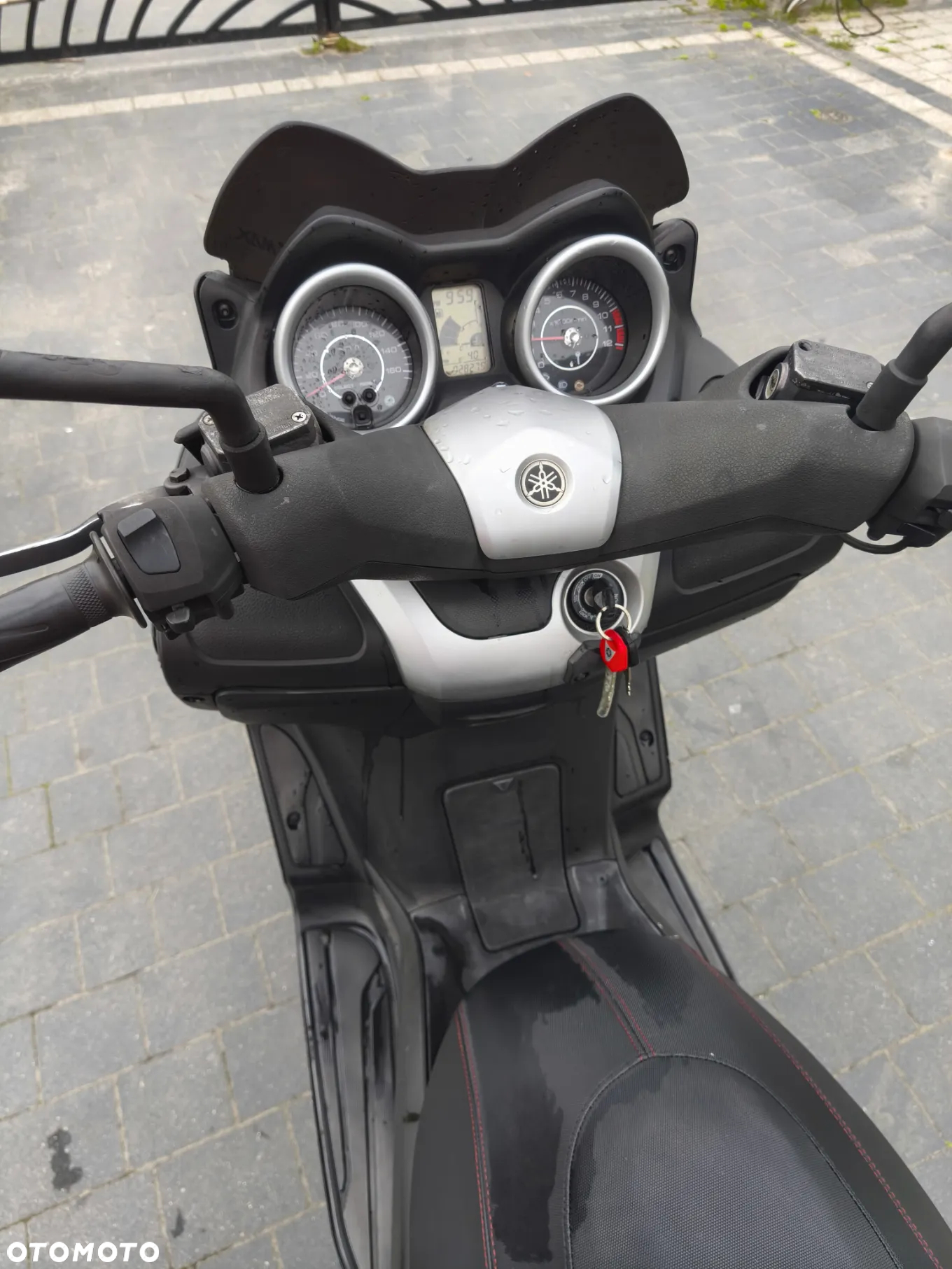Yamaha X-max - 10