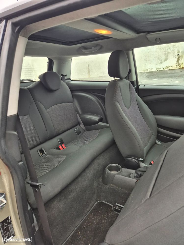 MINI 3 Portas Cooper D - 10