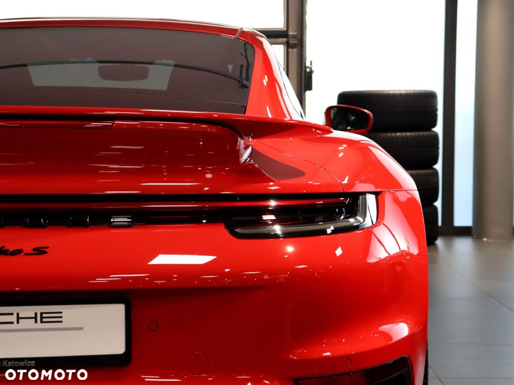 Porsche 911 Carrera Turbo S - 10