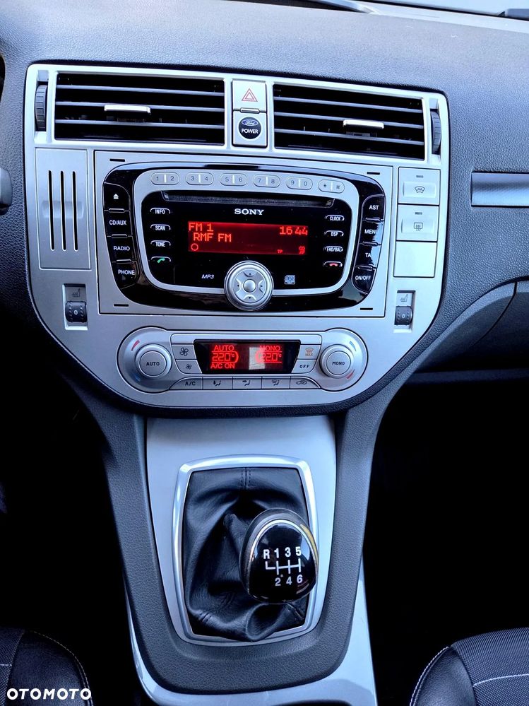 Ford Kuga - 23