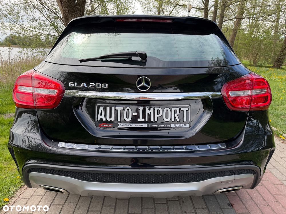 Mercedes-Benz GLA 200 AMG Line - 4