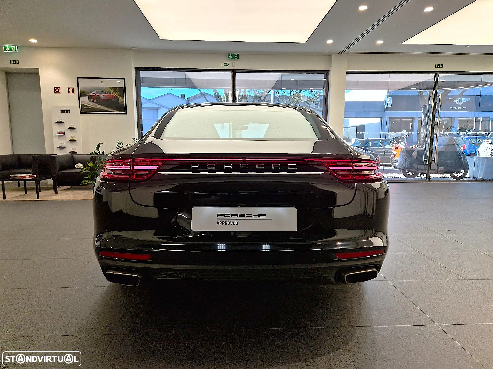 Porsche Panamera 4 E-Hybrid - 5