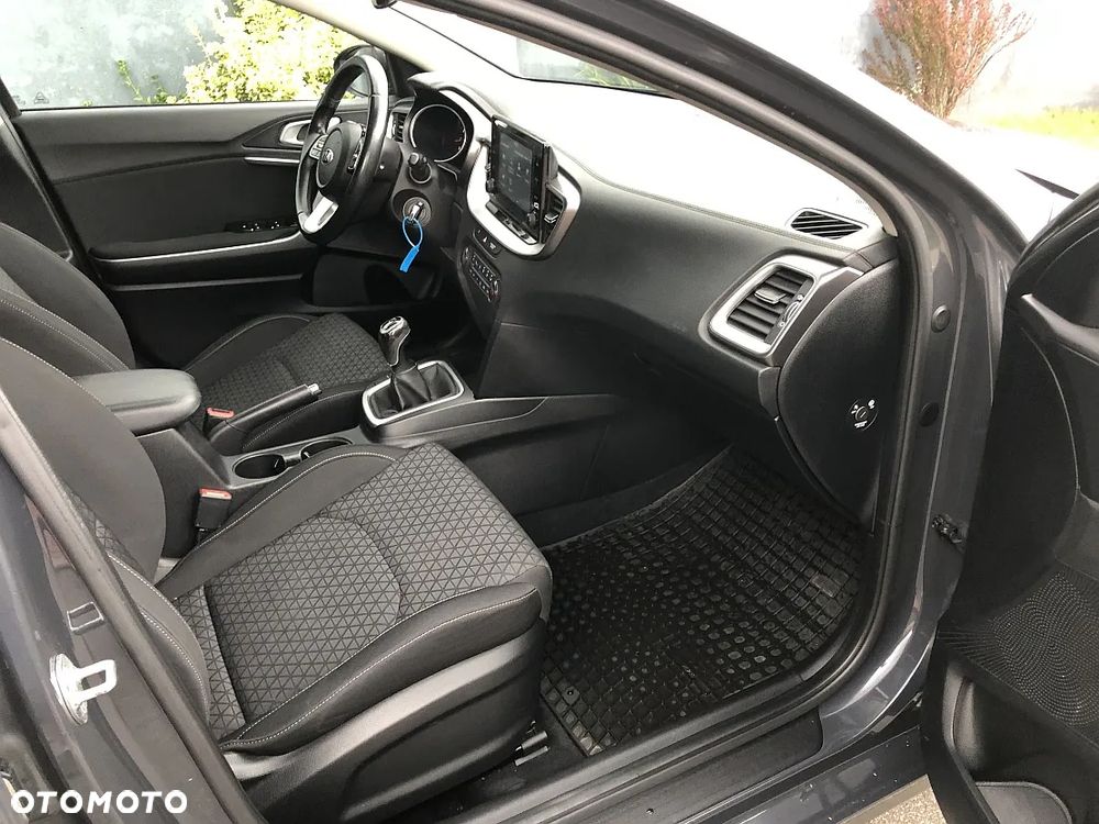Kia Ceed 1.5 T-GDI L - 28