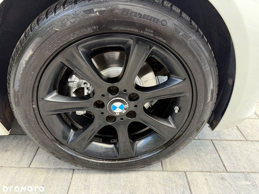 BMW Seria 3 320d Sport Line - 10