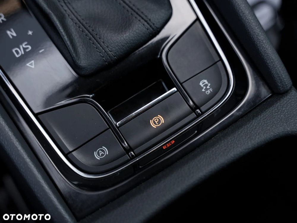 Skoda Karoq 1.5 TSI ACT DSG Sportline - 21