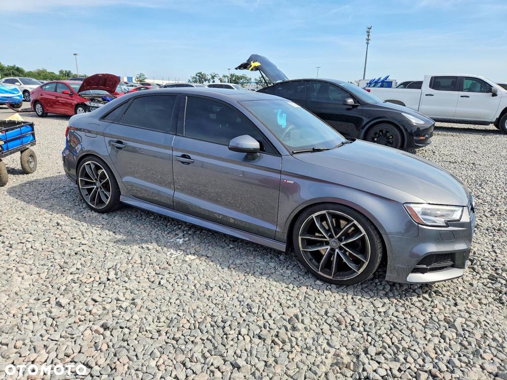 Audi A3 Limousine 40 TFSI quattro S tronic S line - 2
