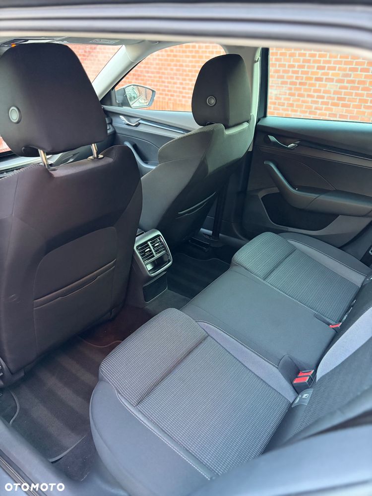 Skoda Octavia 2.0 TDI Ambition DSG - 24