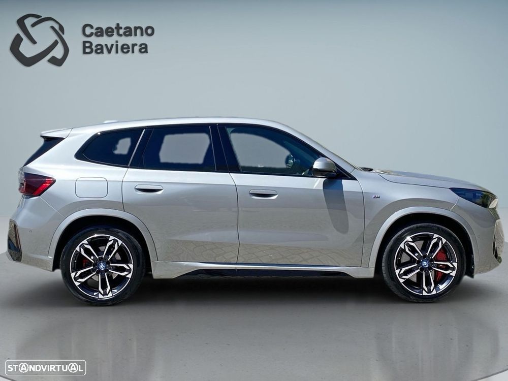 BMW iX1 eDrive20 Pack Desportivo M Pro - 22