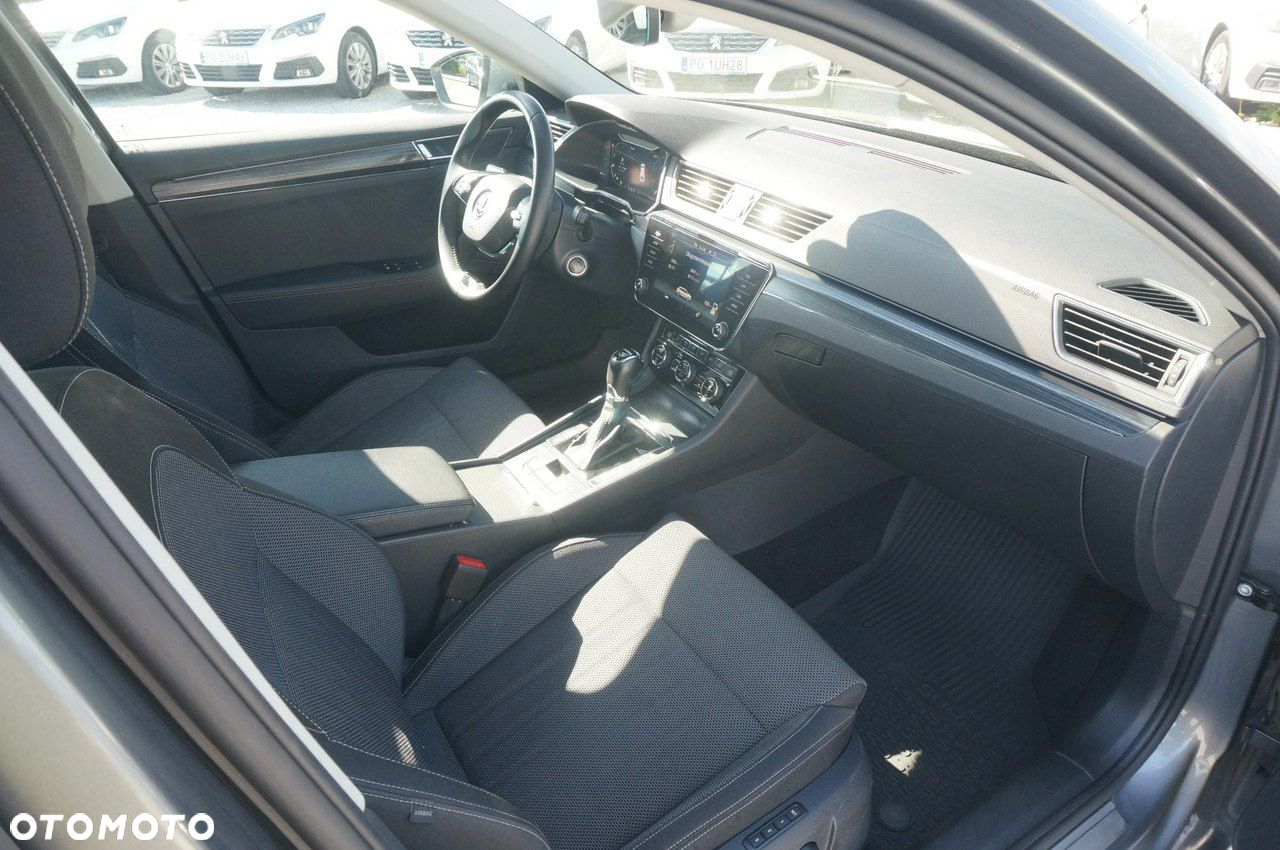 Skoda Superb 2.0 TDI SCR Style DSG - 27