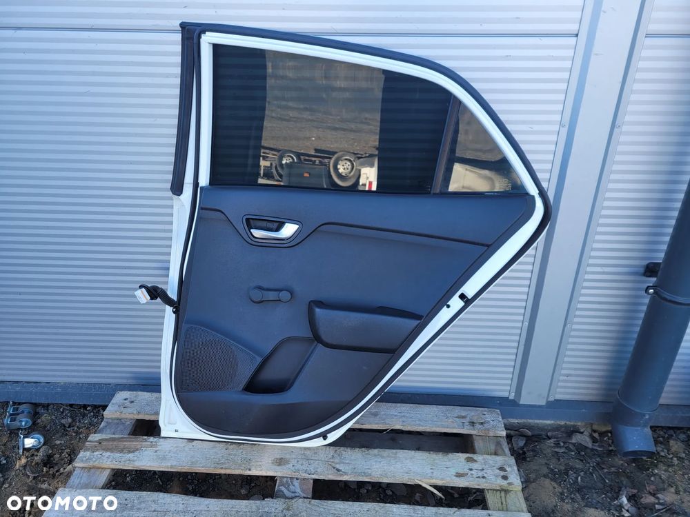 Kia Rio IV 17r 5d Drzwi  lewy tyl kolor UD - 5