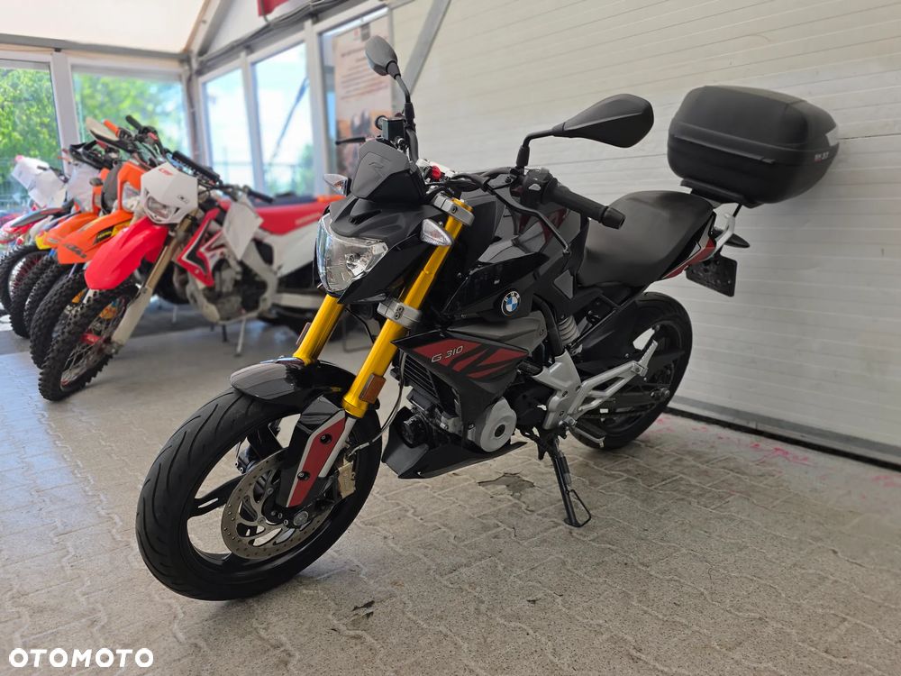BMW G - 8