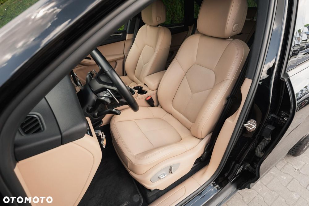 Porsche Macan Standard - 14
