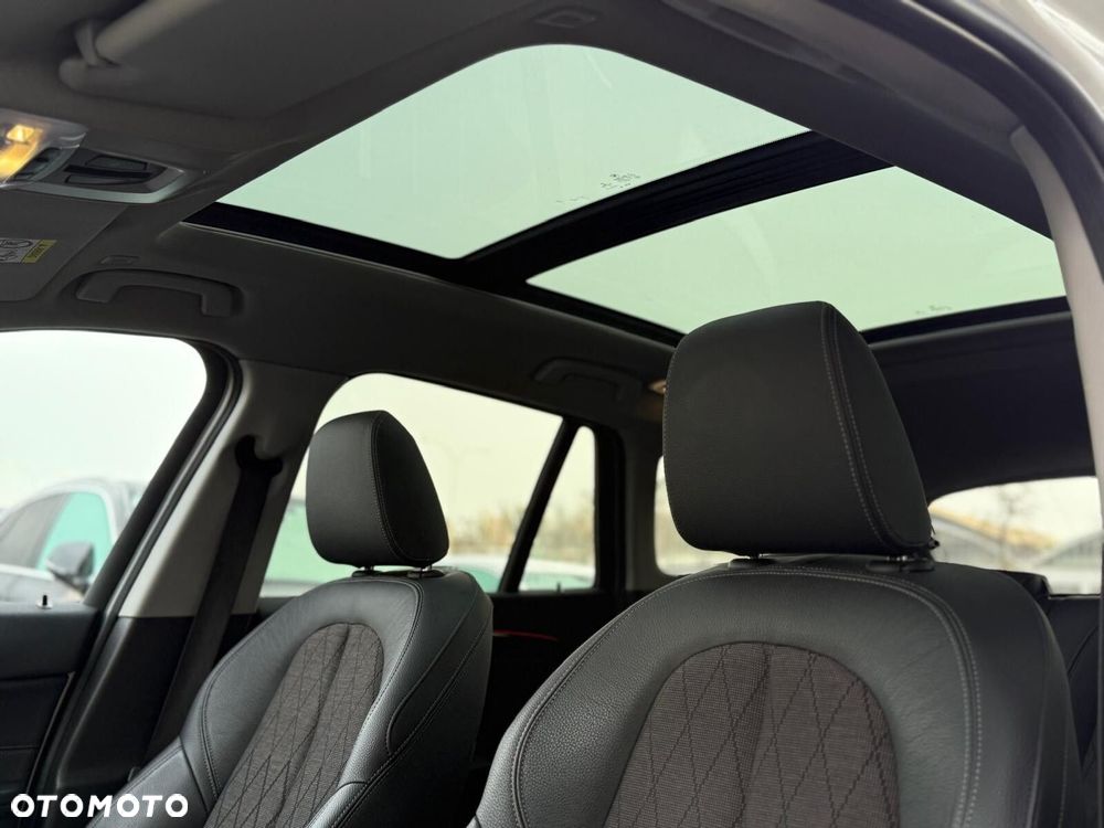 BMW X1 xDrive20i GPF xLine - 16